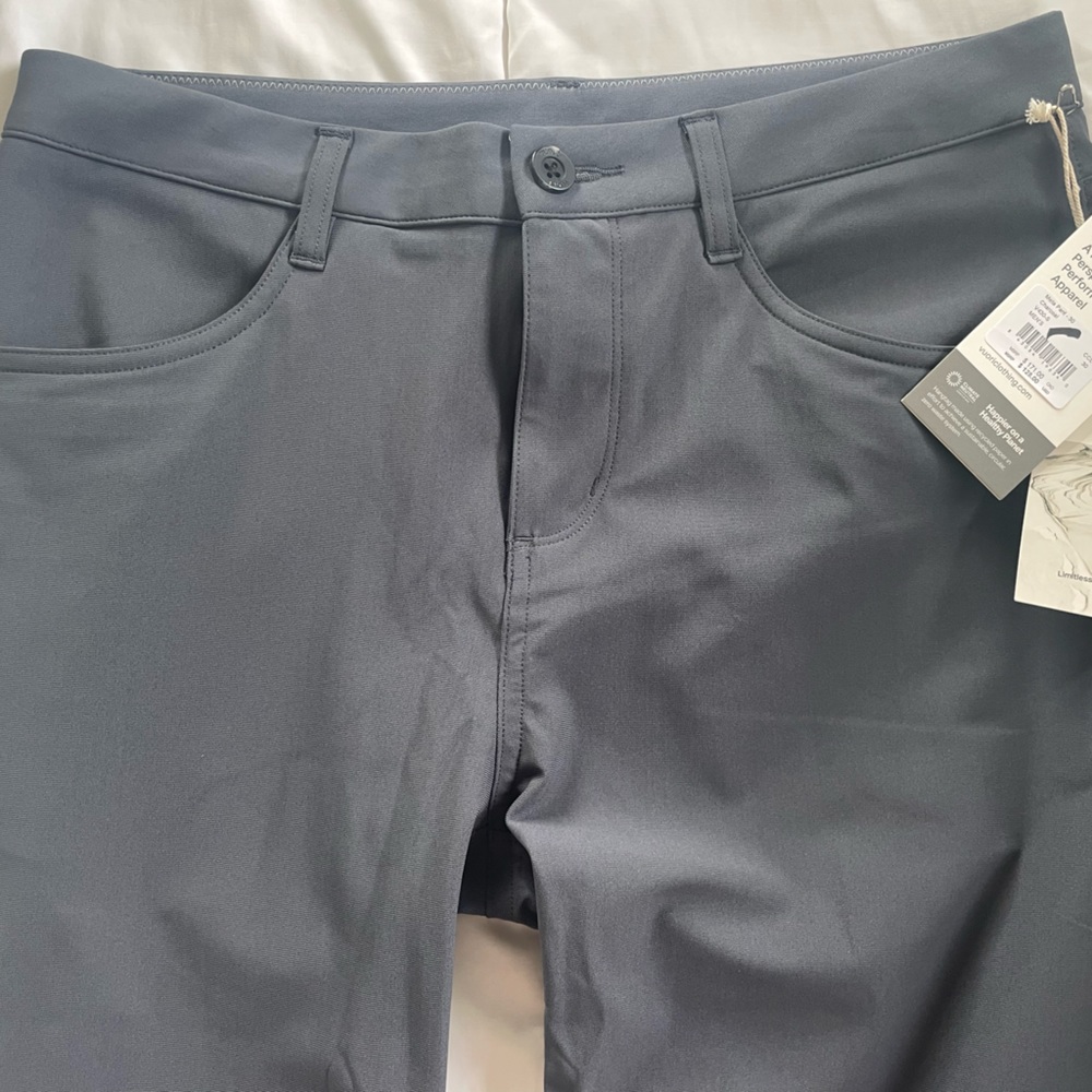 Vuori Meta Pant Charcoal.  Brand New with tags.  Size 30!